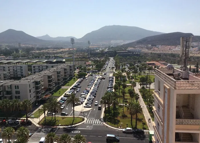 With Terrace In Playa De Americas شقة
