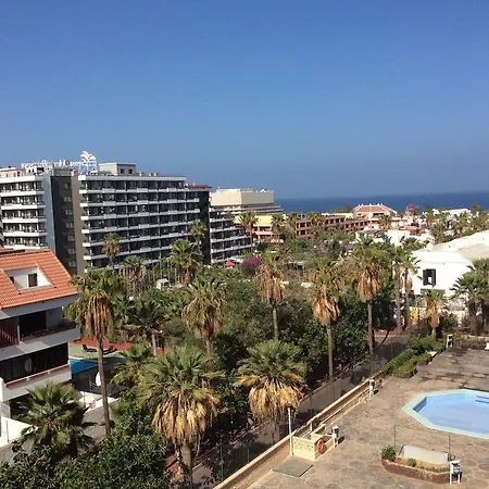 Daire With Terrace In Playa De Americas