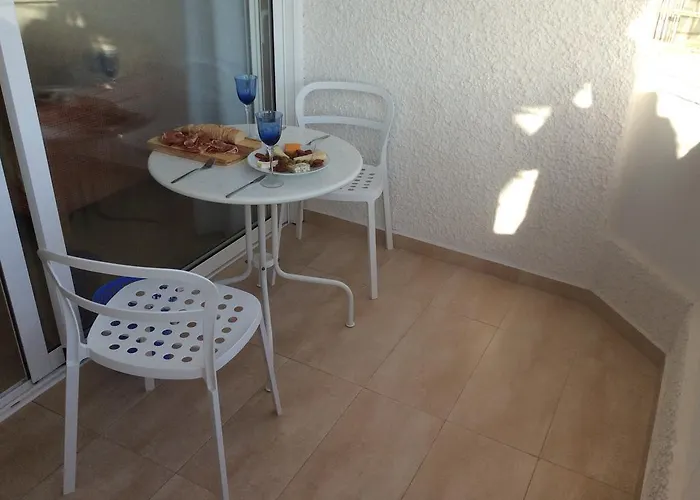 With Terrace In Playa De Americas * פלאייה דה לאס אמריקס